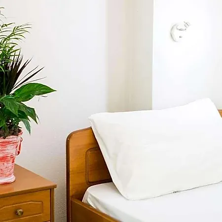 Aparthotel Greta 3*